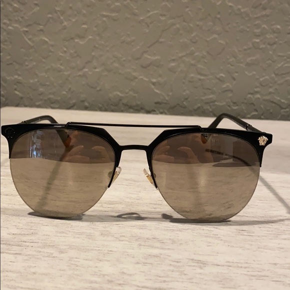 Versace unisex sunglasses authentic - Picture 1 of 12